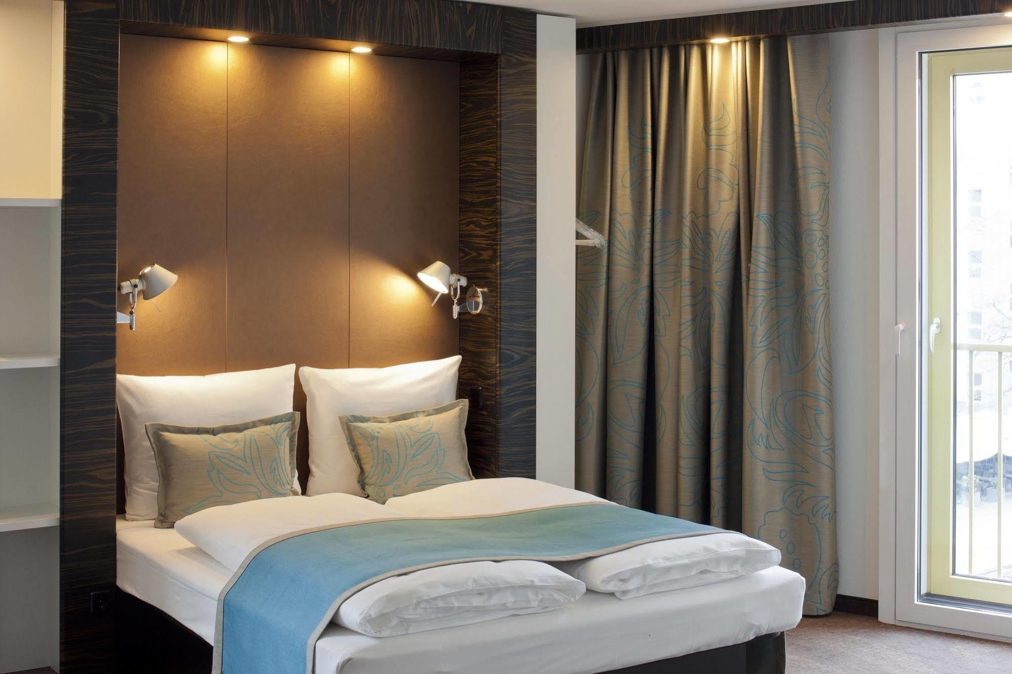 Motel One Berlin Ku'Damm 외부 사진